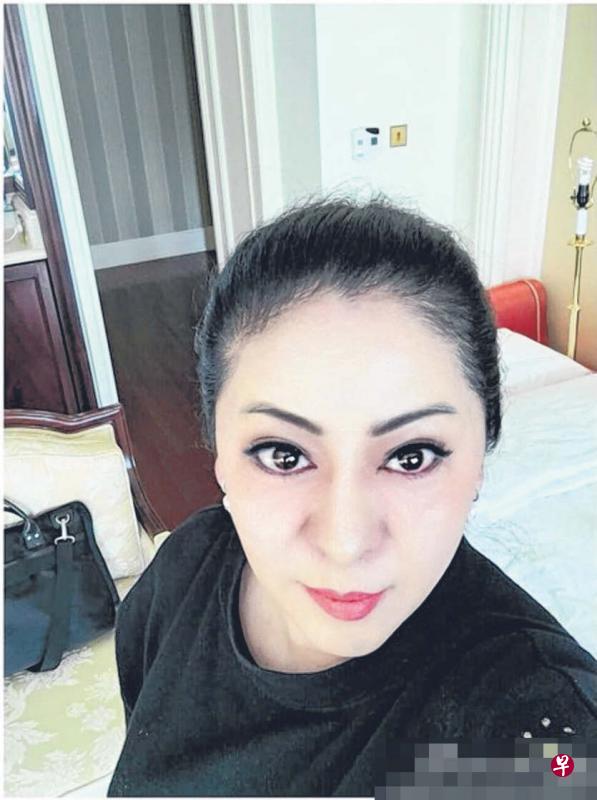 “向太”陈岚(左图)与周星驰累积多年恩怨。 “向太”陈岚(左图)与周星驰累积多年恩怨。