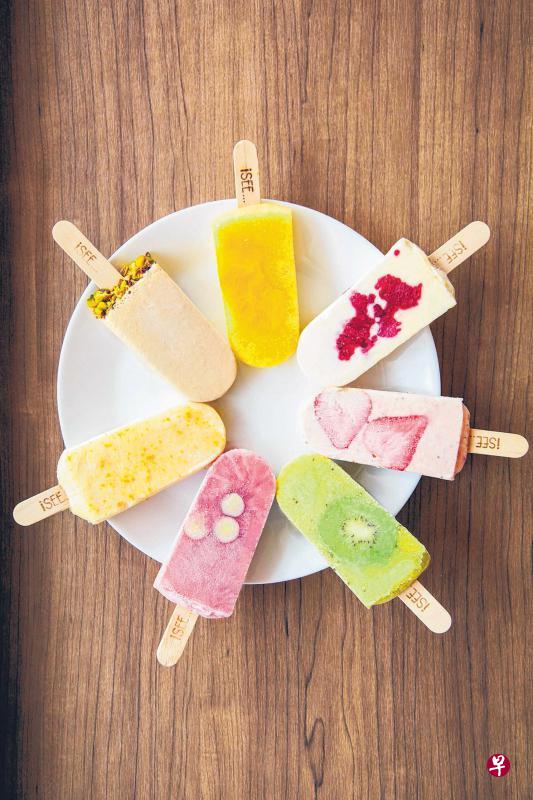 本地的I SEE i SEE雪糕棒口味和香港的大致相同。 本地的I SEE i SEE雪糕棒口味和香港的大致相同。