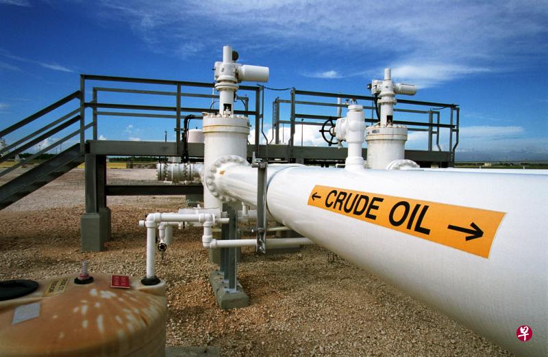 沙特阿拉伯阿美石油公司(Saudi Aramco)的原油管道。(互联网) 沙特阿拉伯阿美石油公司(Saudi Aramco)的原油管道。(互联网)