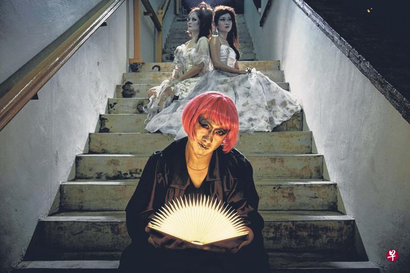 ↑《传承》:破碎的亲人关系和分崩离析的家庭故事。 ↑《传承》:破碎的亲人关系和分崩离析的家庭故事。