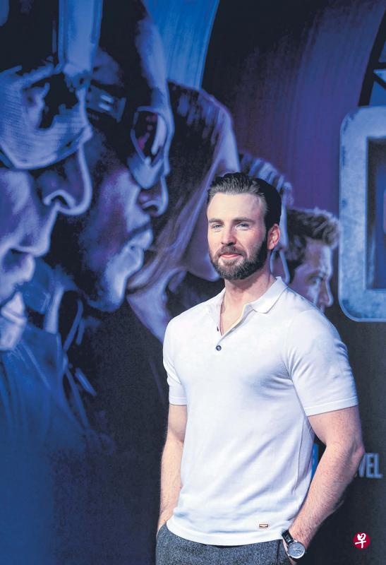 克里斯伊凡斯在本地宣传口碑叫好的新作《美国队长3:英雄内战》。 克里斯伊凡斯在本地宣传口碑叫好的新作《美国队长3:英雄内战》。