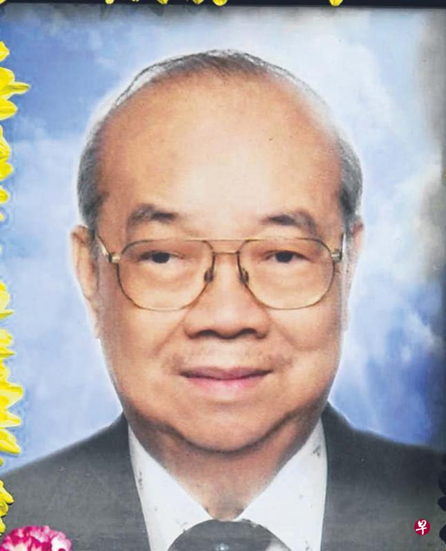 廖裕芳博士曾担任马来语文理事会理事,多年来积极推动本地马来文发展。 廖裕芳博士曾担任马来语文理事会理事,多年来积极推动本地马来文发展。