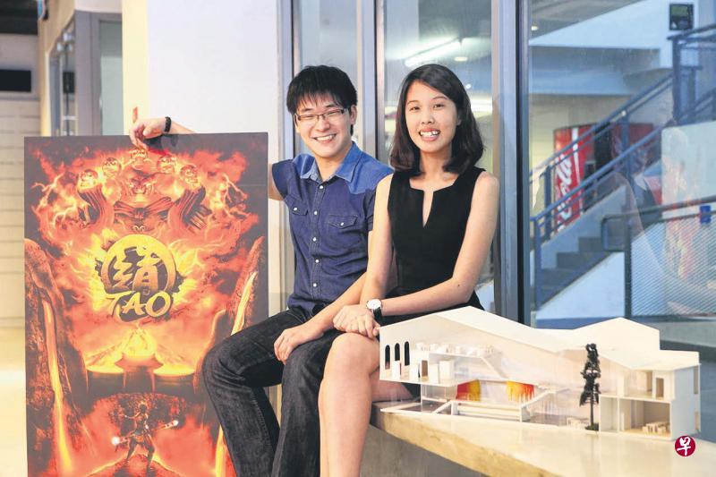 新加坡理工学院毕业生黄捷昇(左)和叶净薇分别在游戏设计和室内设计中发掘学习热忱。(蔡婉婷摄) 新加坡理工学院毕业生黄捷昇(左)和叶净薇分别在游戏设计和室内设计中发掘学习热忱。(蔡婉婷摄)