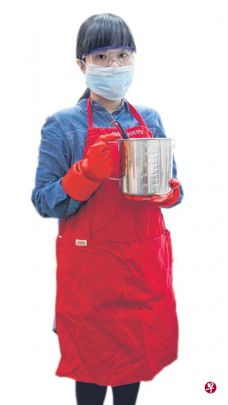 全副“武装”,准备好要制作冷制肥皂了! 全副“武装”,准备好要制作冷制肥皂了!