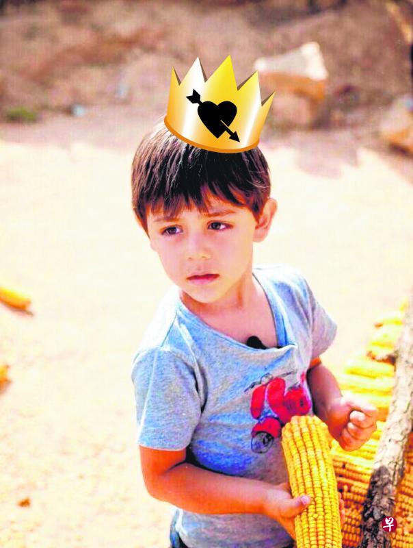 诺一是中法混血,堪称系列最英俊男娃,教养很好,最讨喜。 诺一是中法混血,堪称系列最英俊男娃,教养很好,最讨喜。