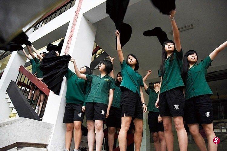 图为北一女学生争取着运动短裤进出校门的诉求活动。 联合报系资料照 图为北一女学生争取着运动短裤进出校门的诉求活动。 联合报系资料照