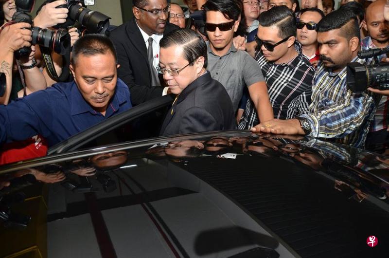 亚槟城首席部长林冠英将于明早在槟城地庭(大咯巷)被起诉。(图取自林冠英面簿) 亚槟城首席部长林冠英将于明早在槟城地庭(大咯巷)被起诉。(图取自林冠英面簿)