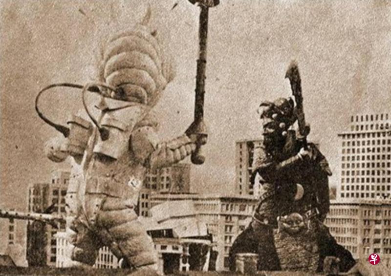 《战神》中关羽大战外星人的剧照。 《战神》中关羽大战外星人的剧照。