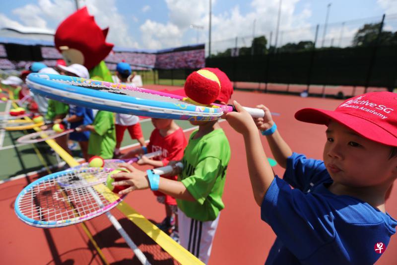 网球学院成立将让孩童通过迷你网球课程接触和学习网球。(何家俊摄) 网球学院成立将让孩童通过迷你网球课程接触和学习网球。(何家俊摄)