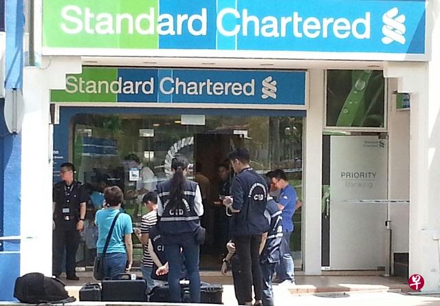 洋劫匪涉打抢渣打银行分行,抢走3万元,昨晚在泰国落网。(档案照) 洋劫匪涉打抢渣打银行分行,抢走3万元,昨晚在泰国落网。(档案照)