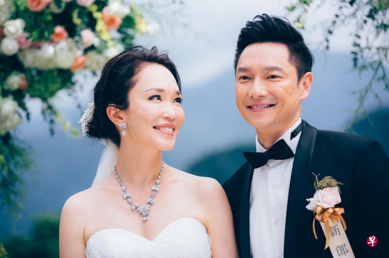 范文芳(左)与谢祖武在单元《最浪漫的事》饰演结婚多年的夫妻。(新电信电视) 范文芳(左)与谢祖武在单元《最浪漫的事》饰演结婚多年的夫妻。(新电信电视)