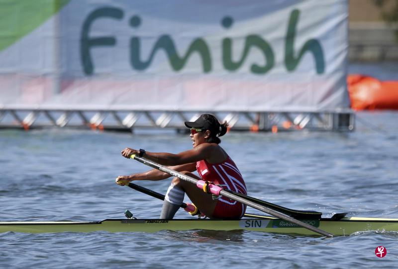 赛伊达在女子单人双桨第四场预赛中获得第三名,顺利挺进。(路透社) 赛伊达在女子单人双桨第四场预赛中获得第三名,顺利挺进。(路透社)