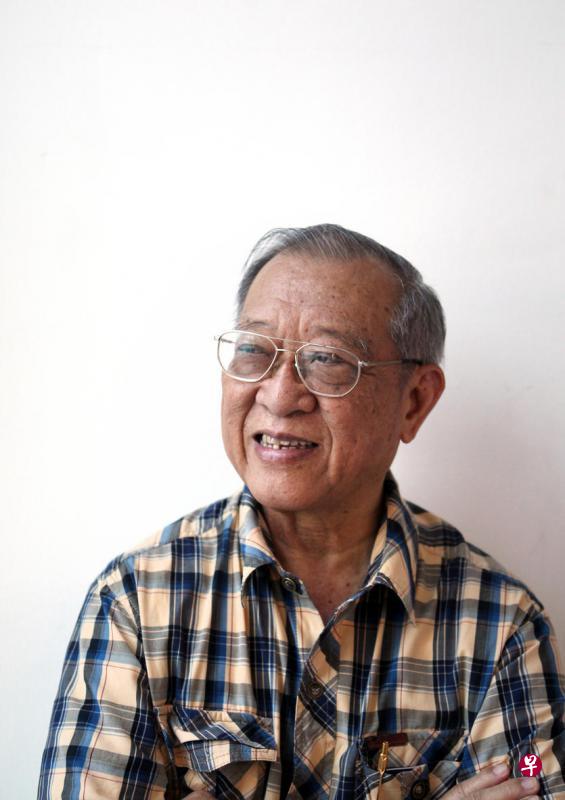 韩山元从报界退休后,却不曾停笔,继续活跃于文教界。据他女儿说,山叔在病榻上曾说:“来世还要当记者!” 韩山元从报界退休后,却不曾停笔,继续活跃于文教界。据他女儿说,山叔在病榻上曾说:“来世还要当记者!”