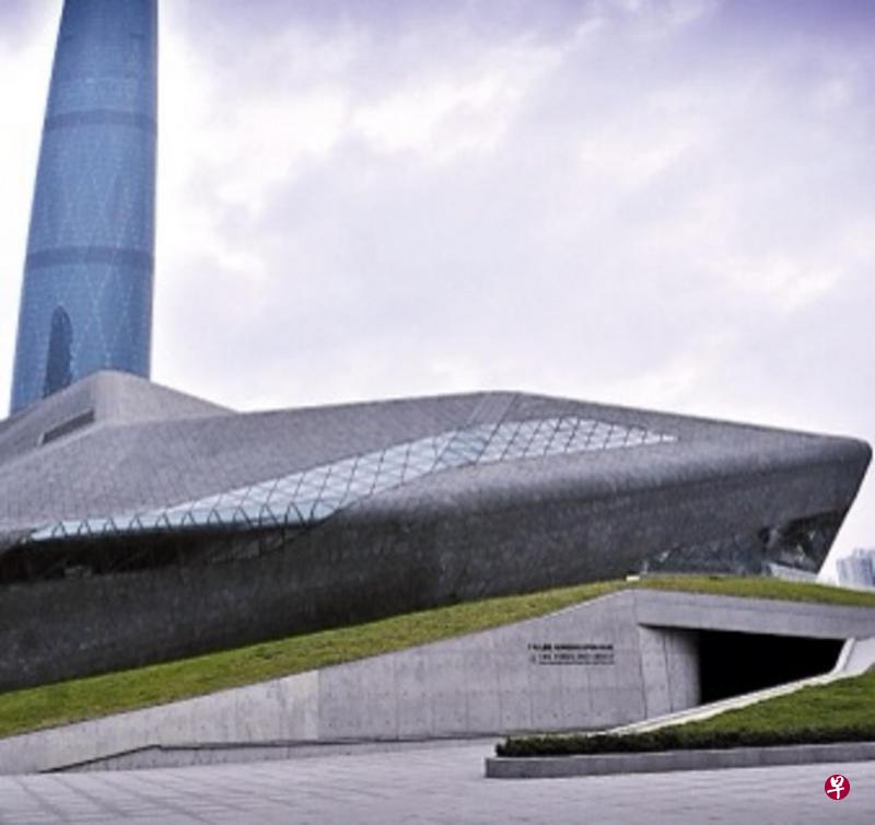 广州大剧院就像珠江畔的鹅卵石。 广州大剧院就像珠江畔的鹅卵石。