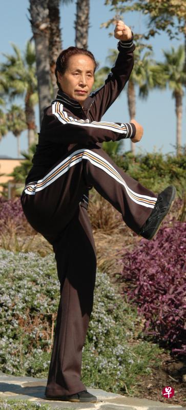 ←武术名家苏自芳将介绍孙氏太极拳特点,其与八卦掌、形意拳的关联。 ←武术名家苏自芳将介绍孙氏太极拳特点,其与八卦掌、形意拳的关联。