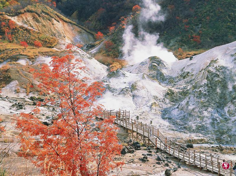日本北海道的登别地狱谷。 （由康泰旅行社提供相片）