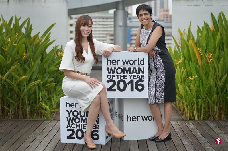 PAVE防止家庭暴力中心执行总监苏达·奈尔博士(右)和郑海船殡葬礼仪董事总经理郑珍妮分别是本年度《她的世界》杂志的杰出女性奖和青年女性成就奖得主。(海峡时报) PAVE防止家庭暴力中心执行总监苏达·奈尔博士(右)和郑海船殡葬礼仪董事总经理郑珍妮分别是本年度《她的世界》杂志的杰出女性奖和青年女性成就奖得主。(海峡时报)