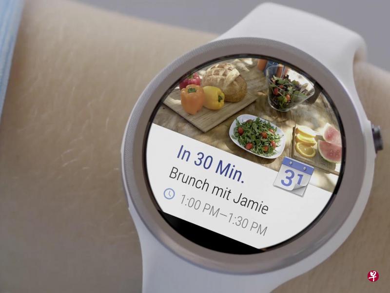 Moto 360 Sport智能手表。(厂商提供) Moto 360 Sport智能手表。(厂商提供)