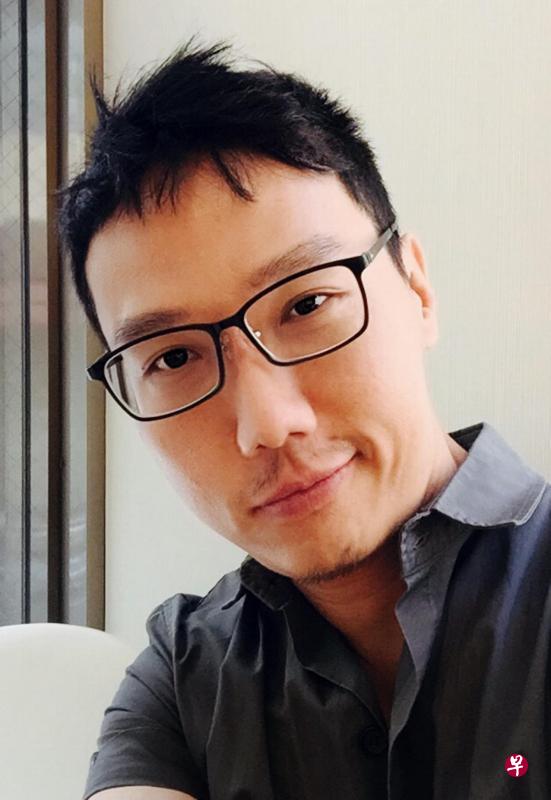 华纳音乐新加坡亚洲音乐顾问康占姆斯说,唱片公司要生存,必须改革,朝拥有艺人所有权发展。(受访者提供) 华纳音乐新加坡亚洲音乐顾问康占姆斯说,唱片公司要生存,必须改革,朝拥有艺人所有权发展。(受访者提供)