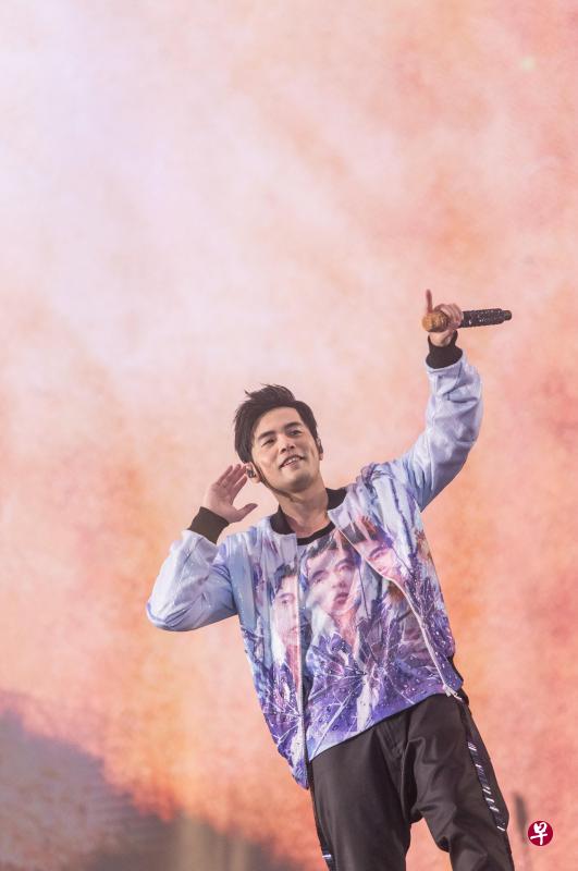 周杰伦日前在国家体育场举行的“地表最强”演唱会,歌迷投诉当晚音响效果差强人意。(档案照) 周杰伦日前在国家体育场举行的“地表最强”演唱会,歌迷投诉当晚音响效果差强人意。(档案照)