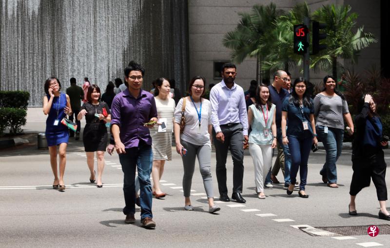 政府认为,在改革民选总统选举机制时维持“种族中立”具有显著的象征意义,可凸显确保所有种族有机会当选总统是获得重视的。(唐家鸿摄) 政府认为,在改革民选总统选举机制时维持“种族中立”具有显著的象征意义,可凸显确保所有种族有机会当选总统是获得重视的。(唐家鸿摄)