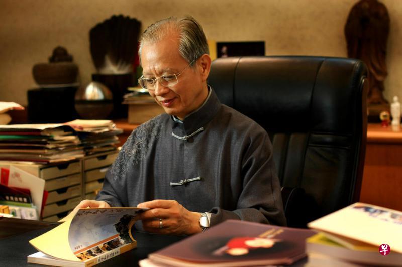 香港学者、“性情歌曲”推广人霍韬晦。(喜耀文化提供) 香港学者、“性情歌曲”推广人霍韬晦。(喜耀文化提供)