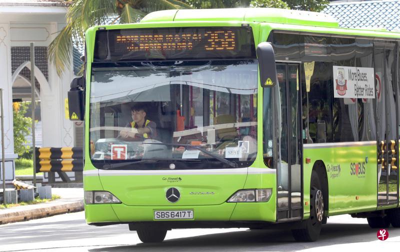 新捷运昨天起调派30名司机协助前进集团经营两条支线服务,这项安排将维持两个月。(联合晚报) 新捷运昨天起调派30名司机协助前进集团经营两条支线服务,这项安排将维持两个月。(联合晚报)