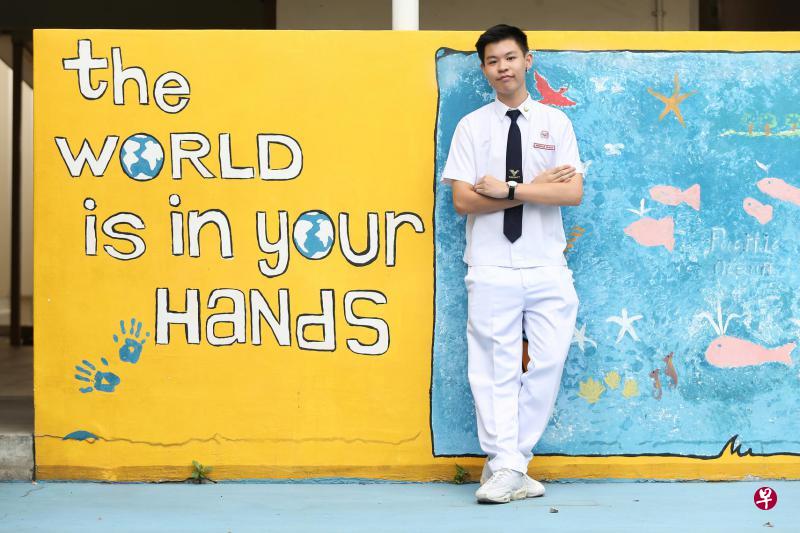 比起一般学生,郭志伟须花更多时间去了解课业,但他积极学习,希望有一天可以当医生。(梁伟康摄) 比起一般学生,郭志伟须花更多时间去了解课业,但他积极学习,希望有一天可以当医生。(梁伟康摄)