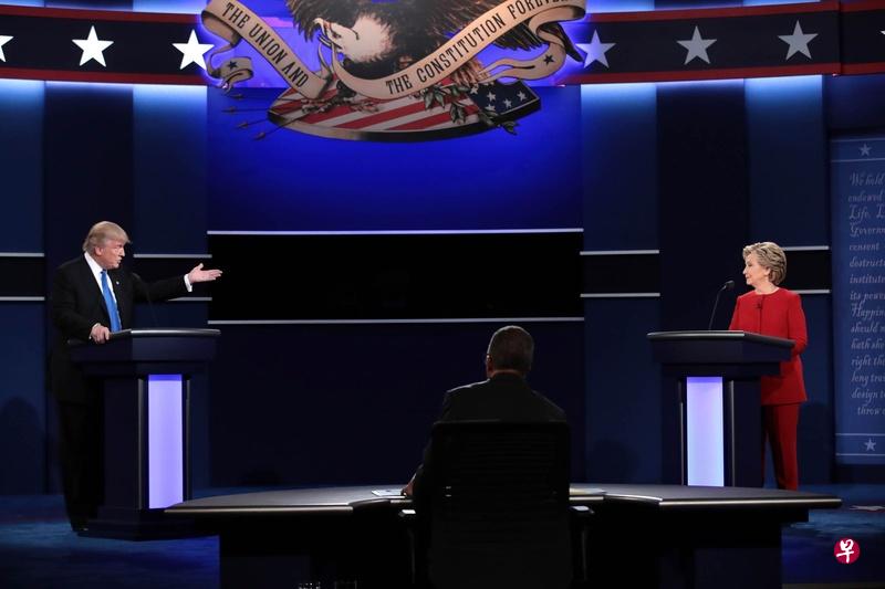 特朗普(左)和希拉莉的首场电视辩论的收视率创下新纪录。(法新社) 特朗普(左)和希拉莉的首场电视辩论的收视率创下新纪录。(法新社)