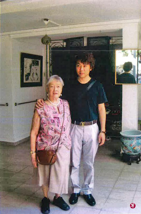 杨寅和老妇钟庆春(档案照片) 杨寅和老妇钟庆春(档案照片)