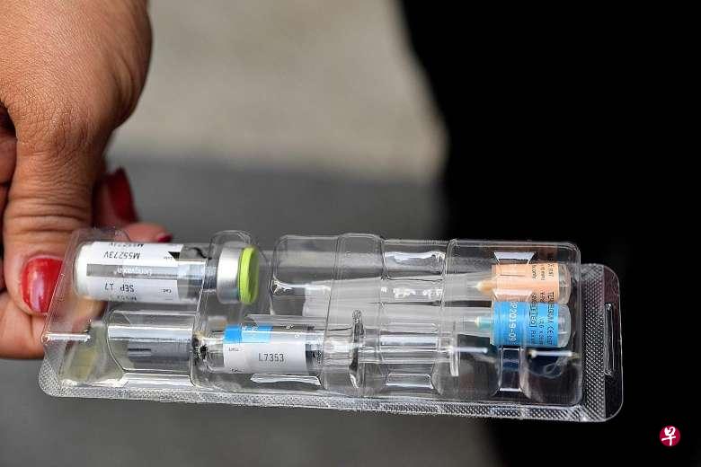 疫苗须每隔半年注射一剂,注射三剂才能完全发挥效用。(法新社) 疫苗须每隔半年注射一剂,注射三剂才能完全发挥效用。(法新社)