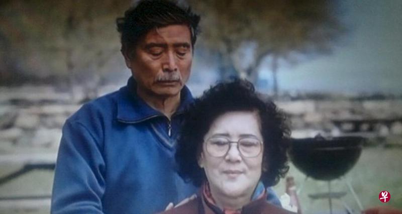 王莱（前）与郎雄1991年演出李安的《推手》，并获得金马女配角奖，但她当时曾认为自己应该被提报女主角奖。（网络图）