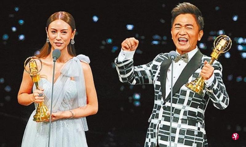 吴宗宪与爱女吴姗儒(左)凭《小明星大跟班》夺综艺节目主持人奖。(互联网) 吴宗宪与爱女吴姗儒(左)凭《小明星大跟班》夺综艺节目主持人奖。(互联网)