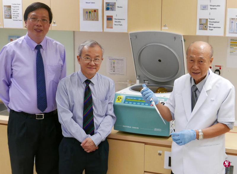 新加坡临床研究所首席执行官张贻樑(左起)、国大医院内分泌科高级顾问李国安教授及退休的国大杨潞龄医学院前药理学系副教授沈明群,带领20人团队研发首个“新加坡制造”的新抗糖尿病药物。(新加坡临床研究所提供) 新加坡临床研究所首席执行官张贻樑(左起)、国大医院内分泌科高级顾问李国安教授及退休的国大杨潞龄医学院前药理学系副教授沈明群,带领20人团队研发首个“新加坡制造”的新抗糖尿病药物。(新加坡临床研究所提供)