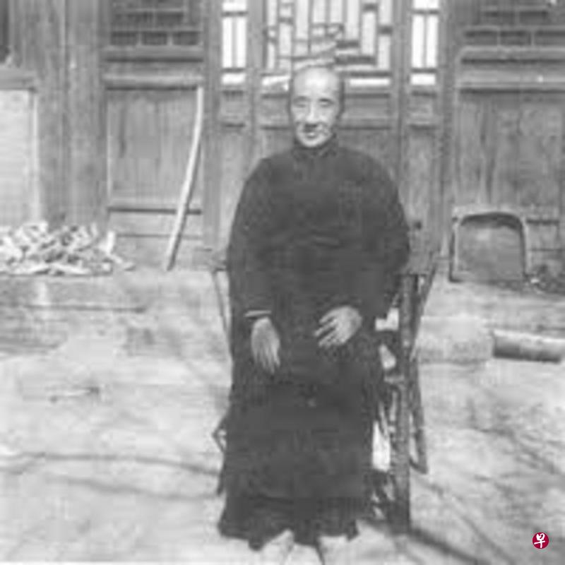 朱安在北京西三条留影。（网络照）