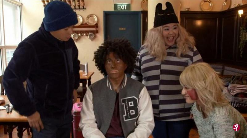 包勋评在《小咖大作战》化装冒充黑人。(取自Toggle) 包勋评在《小咖大作战》化装冒充黑人。(取自Toggle)