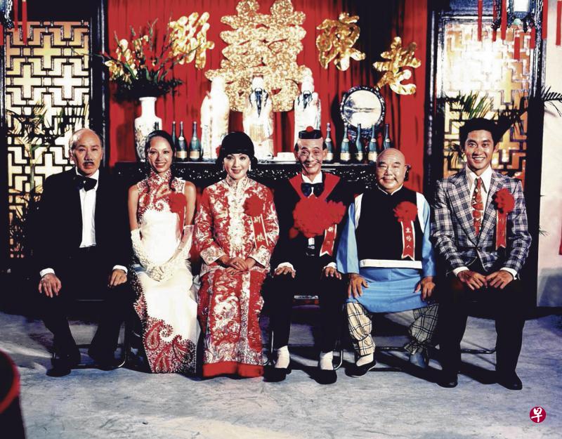 由已故谐星王沙(右三)主演的《老夫子》,将60年代香港社会众生相浓缩在电影里。 由已故谐星王沙(右三)主演的《老夫子》,将60年代香港社会众生相浓缩在电影里。