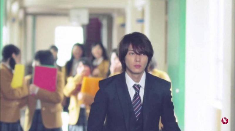 阿部显岚因主演《近距离恋爱》电视剧打开知名度。(GEM频道提供) 阿部显岚因主演《近距离恋爱》电视剧打开知名度。(GEM频道提供)