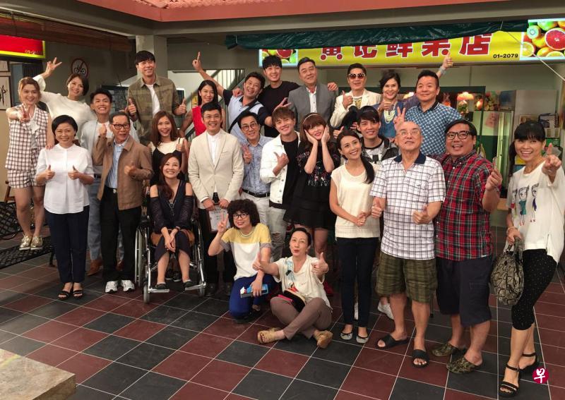 《富贵平安》拍了九个月,在一阵喧闹中杀青。(包勋评提供) 《富贵平安》拍了九个月,在一阵喧闹中杀青。(包勋评提供)