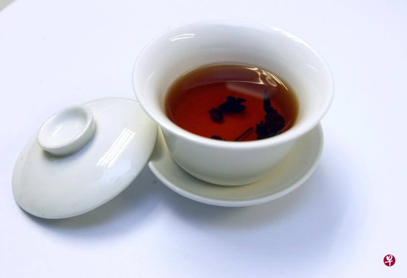 空腹喝茶,小心“喝醉”。(档案照) 空腹喝茶,小心“喝醉”。(档案照)