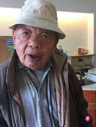 中共总书记习近平夫人彭丽媛的舅舅、88岁嘉义市精忠国小退休教师李新凯病逝,彭丽媛弟弟彭磊将到场送舅舅最后一程。(联合报) 中共总书记习近平夫人彭丽媛的舅舅、88岁嘉义市精忠国小退休教师李新凯病逝,彭丽媛弟弟彭磊将到场送舅舅最后一程。(联合报)