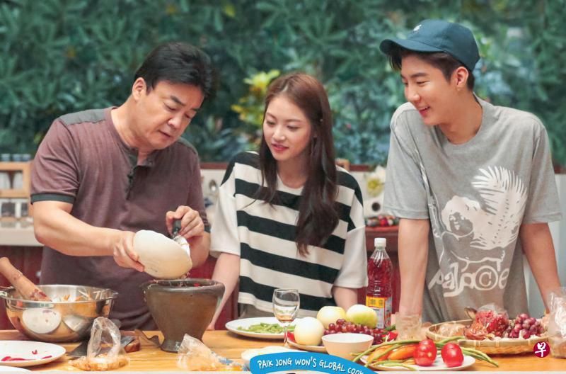 《白老师放煮假》第二站白钟元(左起)与孔升妍、李昇勋在泰国甲米相聚。(tvN提供) 《白老师放煮假》第二站白钟元(左起)与孔升妍、李昇勋在泰国甲米相聚。(tvN提供)