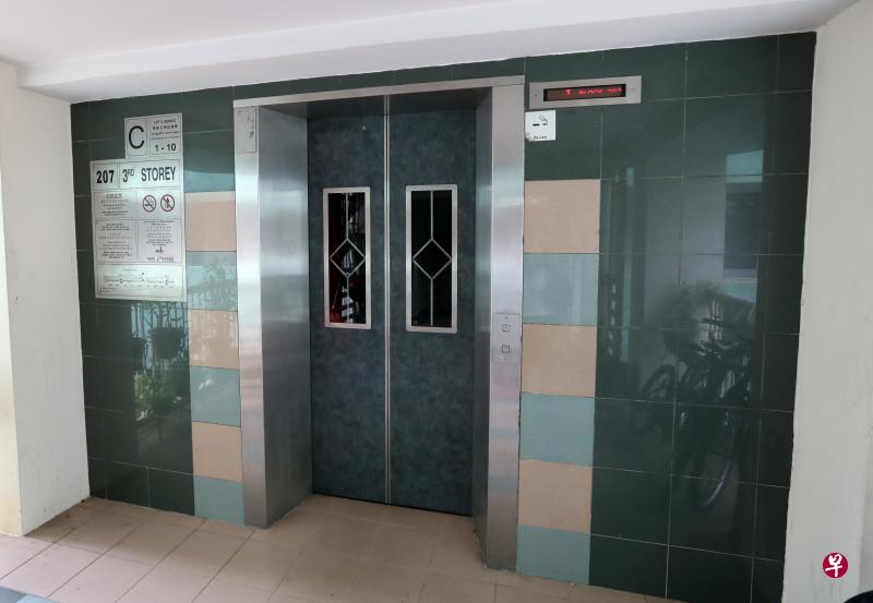 所有15个人民行动党市镇理事会未来五年将拨出4500万元,落实行动党成立的电梯工作小组所提出的所有建议,以提升电梯服务的安全与可靠性。 所有15个人民行动党市镇理事会未来五年将拨出4500万元,落实行动党成立的电梯工作小组所提出的所有建议,以提升电梯服务的安全与可靠性。