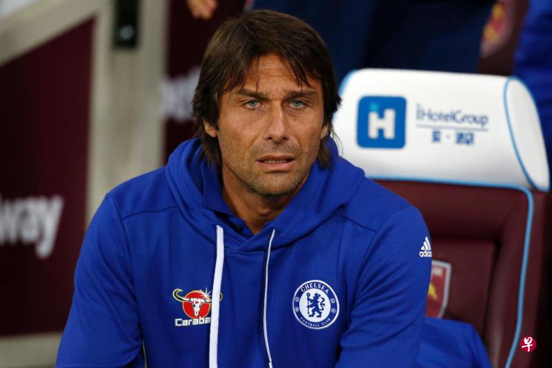 虽然中国球队大肆挖角,但切尔西主帅孔特仍相信英超是最具吸引力的联赛。(法新社) 虽然中国球队大肆挖角,但切尔西主帅孔特仍相信英超是最具吸引力的联赛。(法新社)