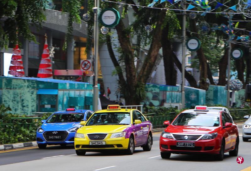 德士司机从明年1月起无须每天烦恼得行驶至少250公里,许多司机对此大声赞好。(林泽锐摄) 德士司机从明年1月起无须每天烦恼得行驶至少250公里,许多司机对此大声赞好。(林泽锐摄)