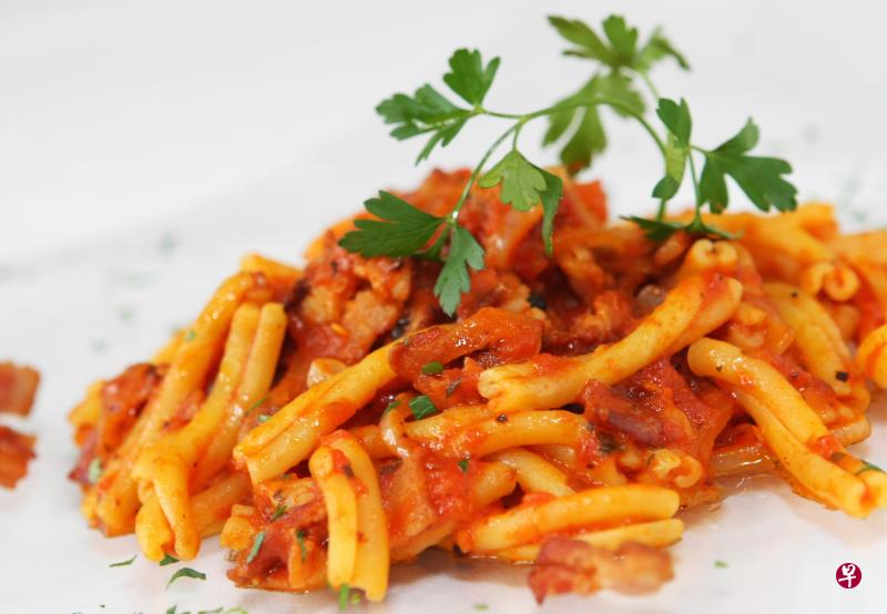 比起奶油白酱意大利面,番茄 意大利面是较健康的选择。(档案照) 比起奶油白酱意大利面,番茄 意大利面是较健康的选择。(档案照)