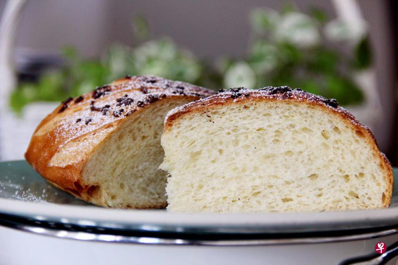 王冠面包以牛油面包为基础。 王冠面包以牛油面包为基础。