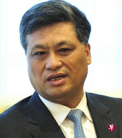 马兴瑞非广东本土出身的官员,打破了广东官场30余年来由本土官员或广州市委书记升任广东省长的惯例。(中新社) 马兴瑞非广东本土出身的官员,打破了广东官场30余年来由本土官员或广州市委书记升任广东省长的惯例。(中新社)