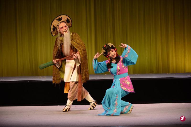 折子戏《桃花搭渡》很特别,有文有“舞”。(主办方提供) 折子戏《桃花搭渡》很特别,有文有“舞”。(主办方提供)