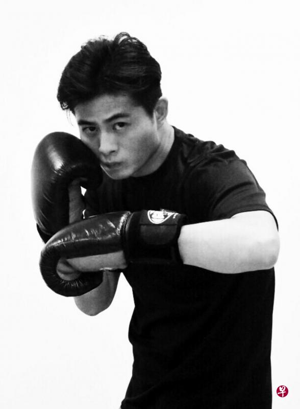 →胡问遂最近正在规划要把拳馆打入中国广州。 →胡问遂最近正在规划要把拳馆打入中国广州。